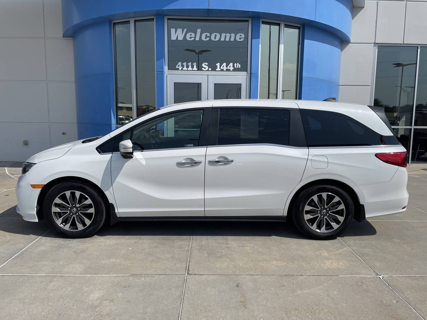 2022 Honda Odyssey EX-L — Minivan — 57,830 mi — Omaha, NE
