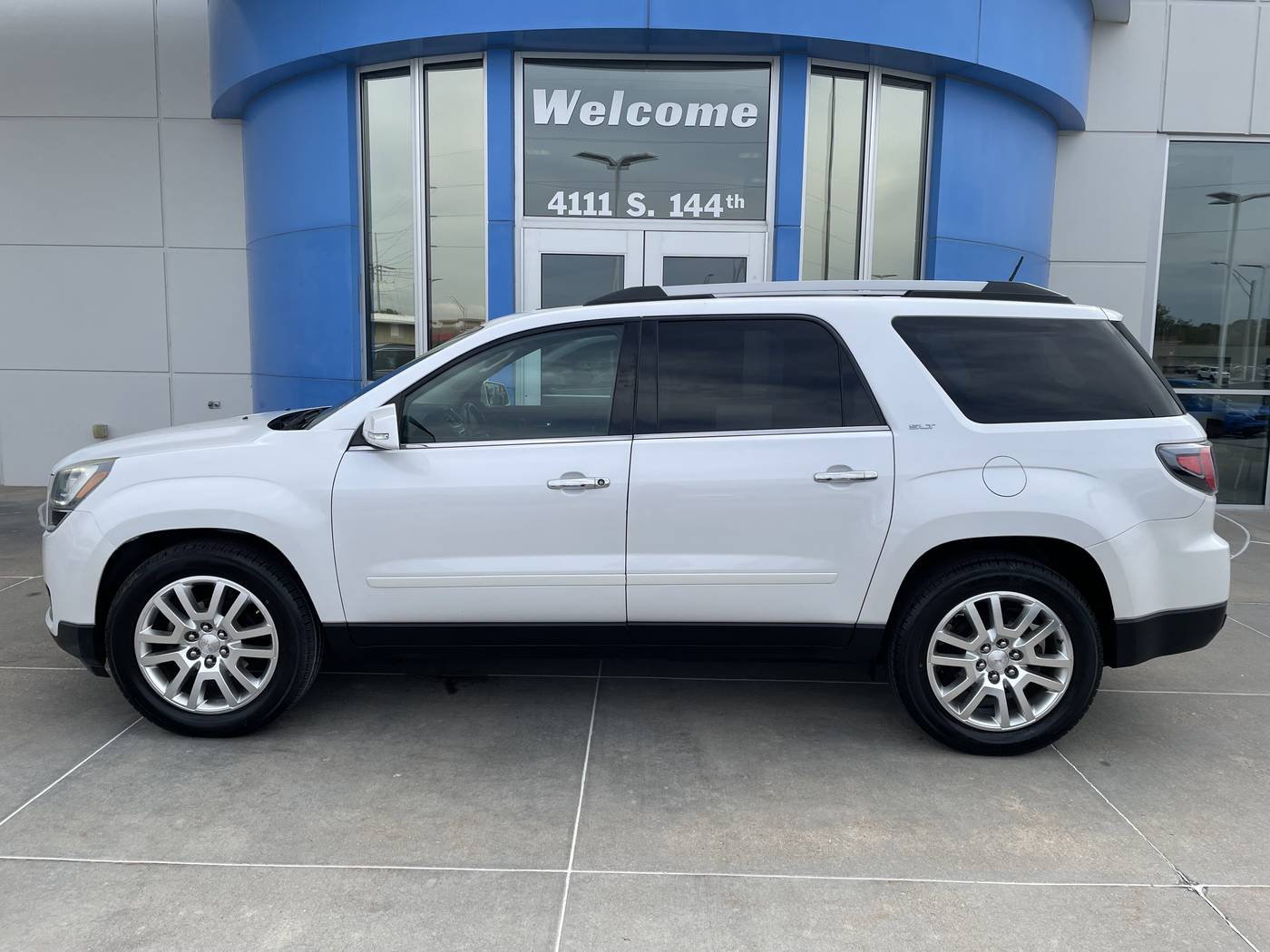 2016 GMC Acadia SLT — SUV — 117,588 mi — Omaha, NE