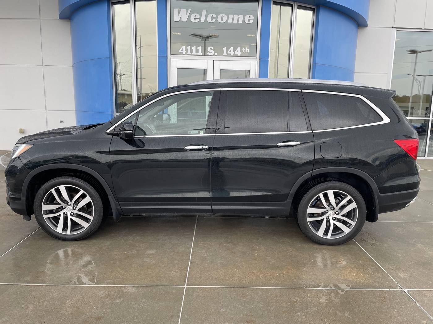 2018 Honda Pilot Touring — SUV — 97,013 mi — Omaha, NE