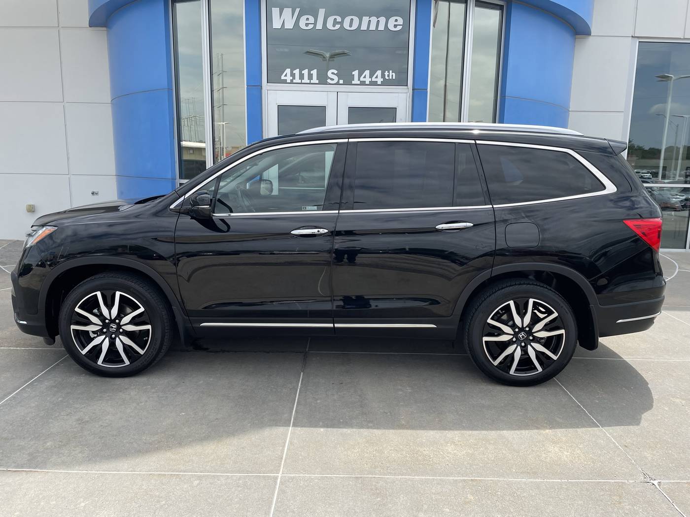 2022 Honda Pilot Touring — SUV — 49,400 mi — Omaha, NE