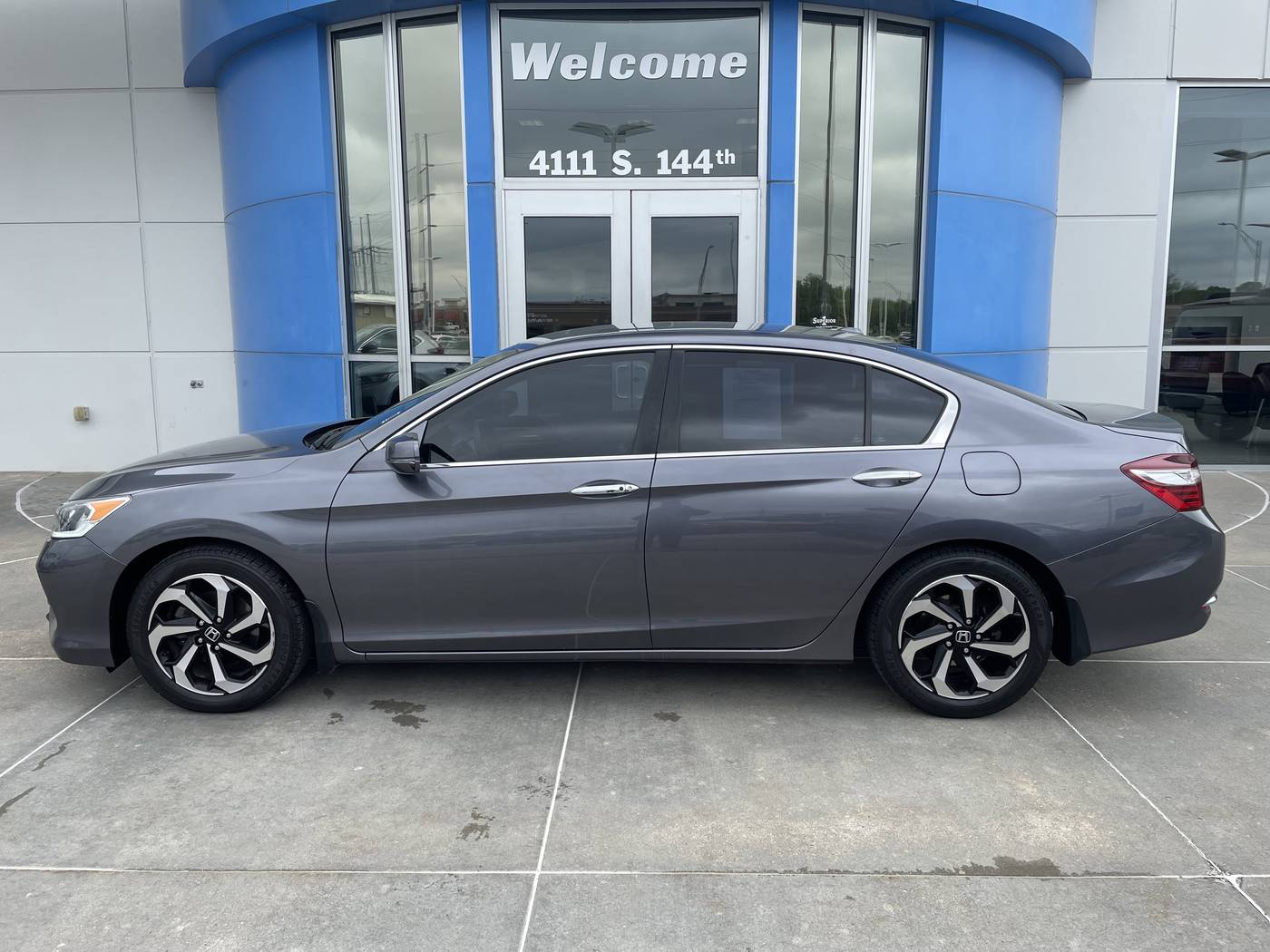2017 Honda Accord EX — Sedan — 113,908 mi — Omaha, NE