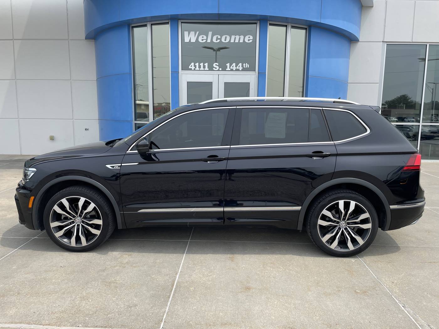 2020 Volkswagen Tiguan SEL Premium R-Line — SUV — 71,895 mi — Omaha, NE