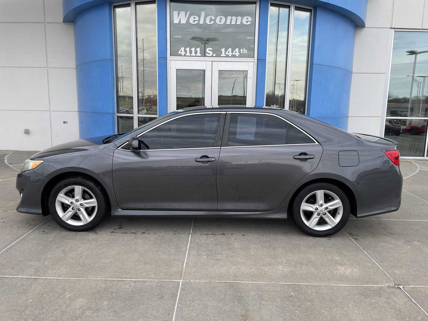 2014 Toyota Camry L — Sedan — 119,905 mi — Omaha, NE