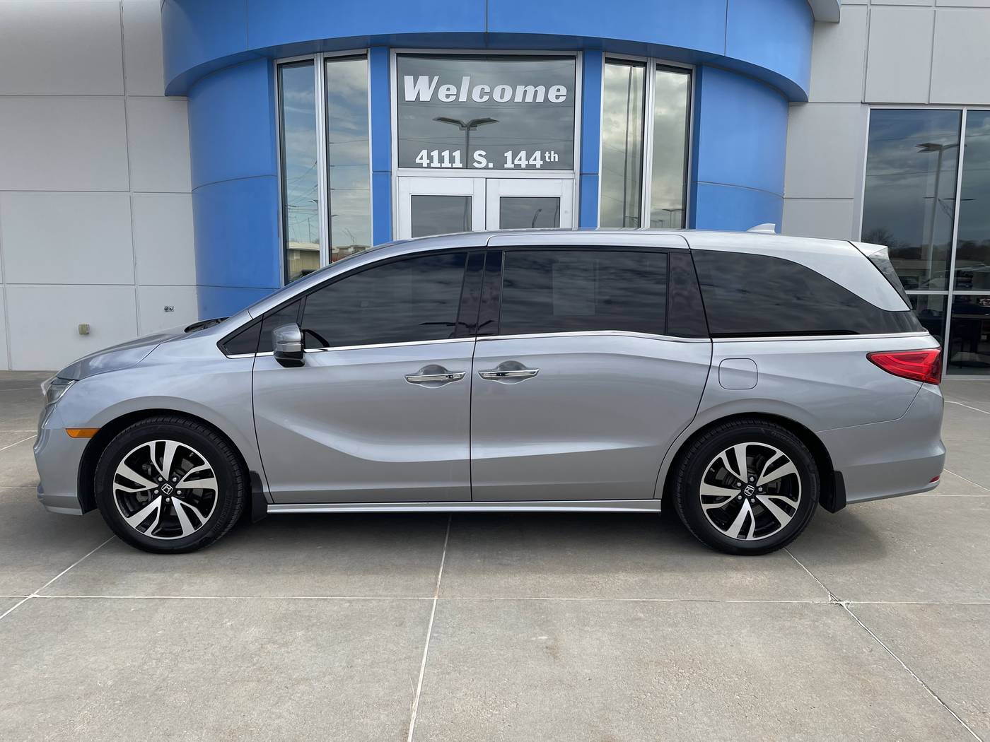 2020 Honda Odyssey Elite — Minivan — 40,674 mi — Omaha, NE