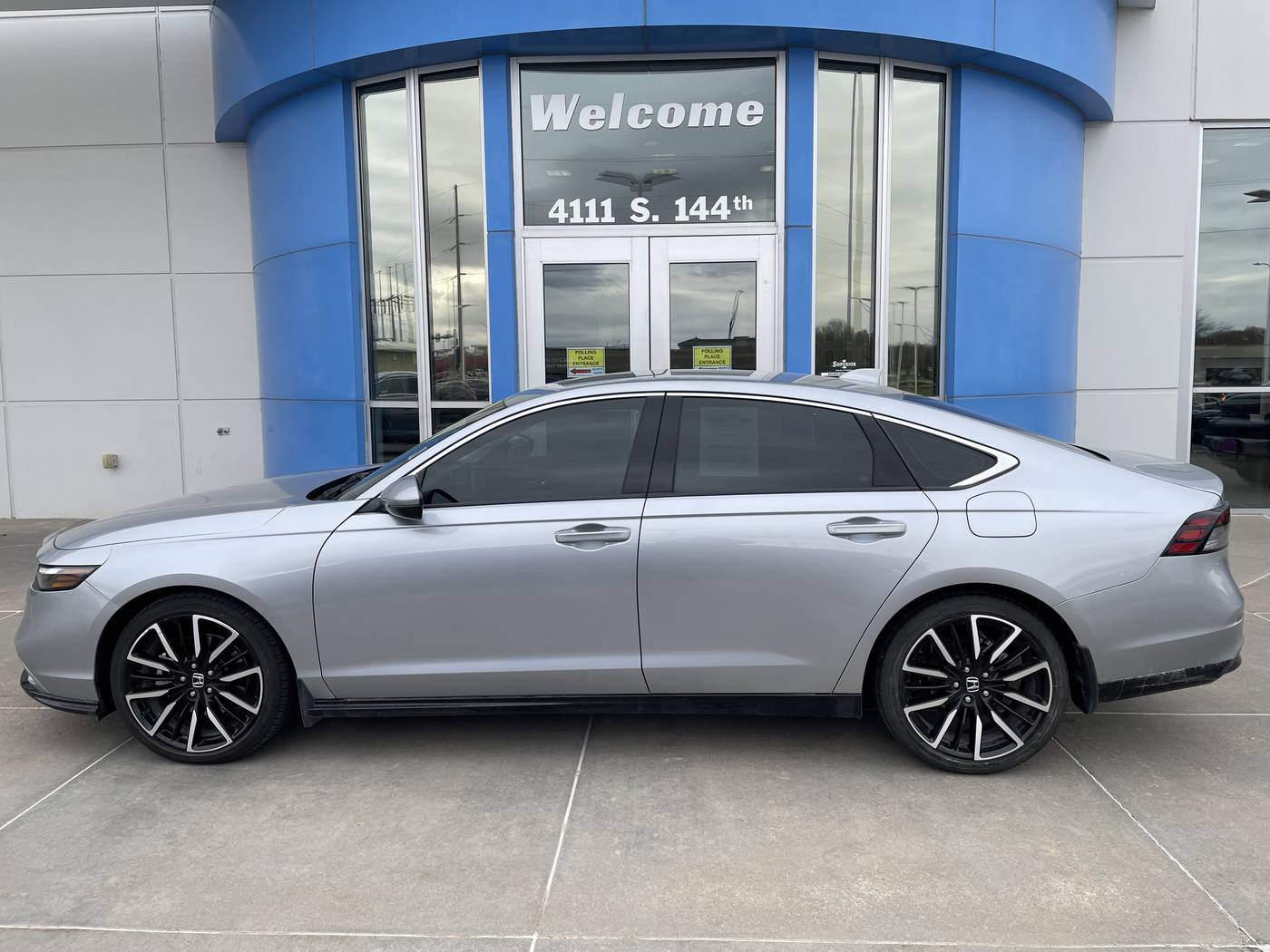 2023 Honda Accord Hybrid Touring — Sedan — 23,983 mi — Omaha, NE