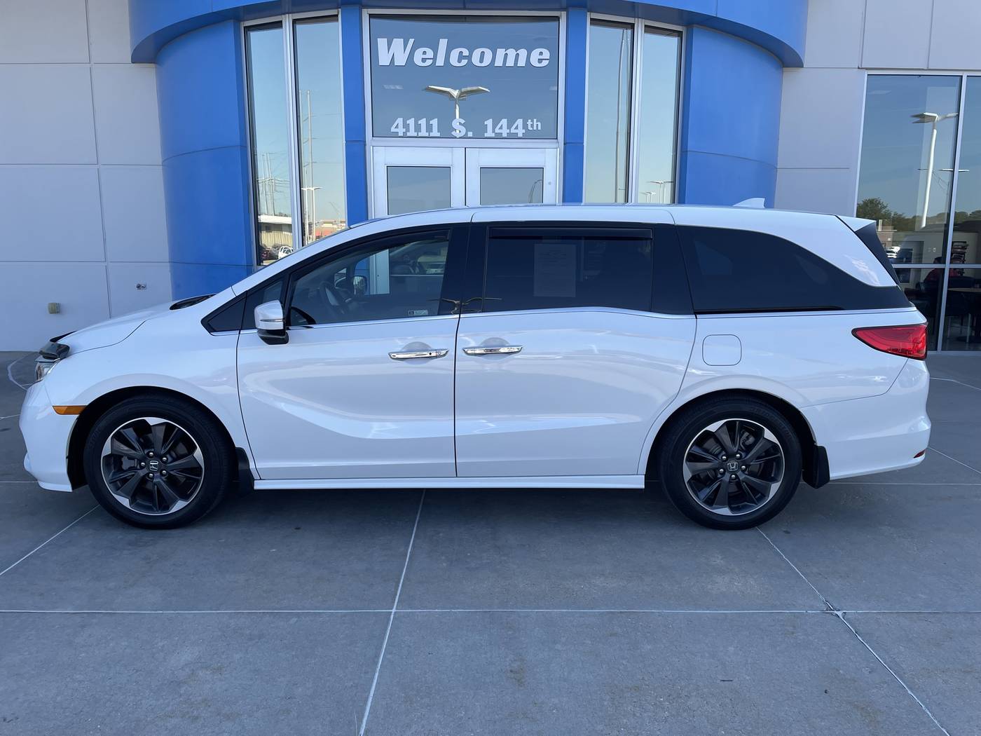 2022 Honda Odyssey Elite — Minivan — 29,267 mi — Omaha, NE