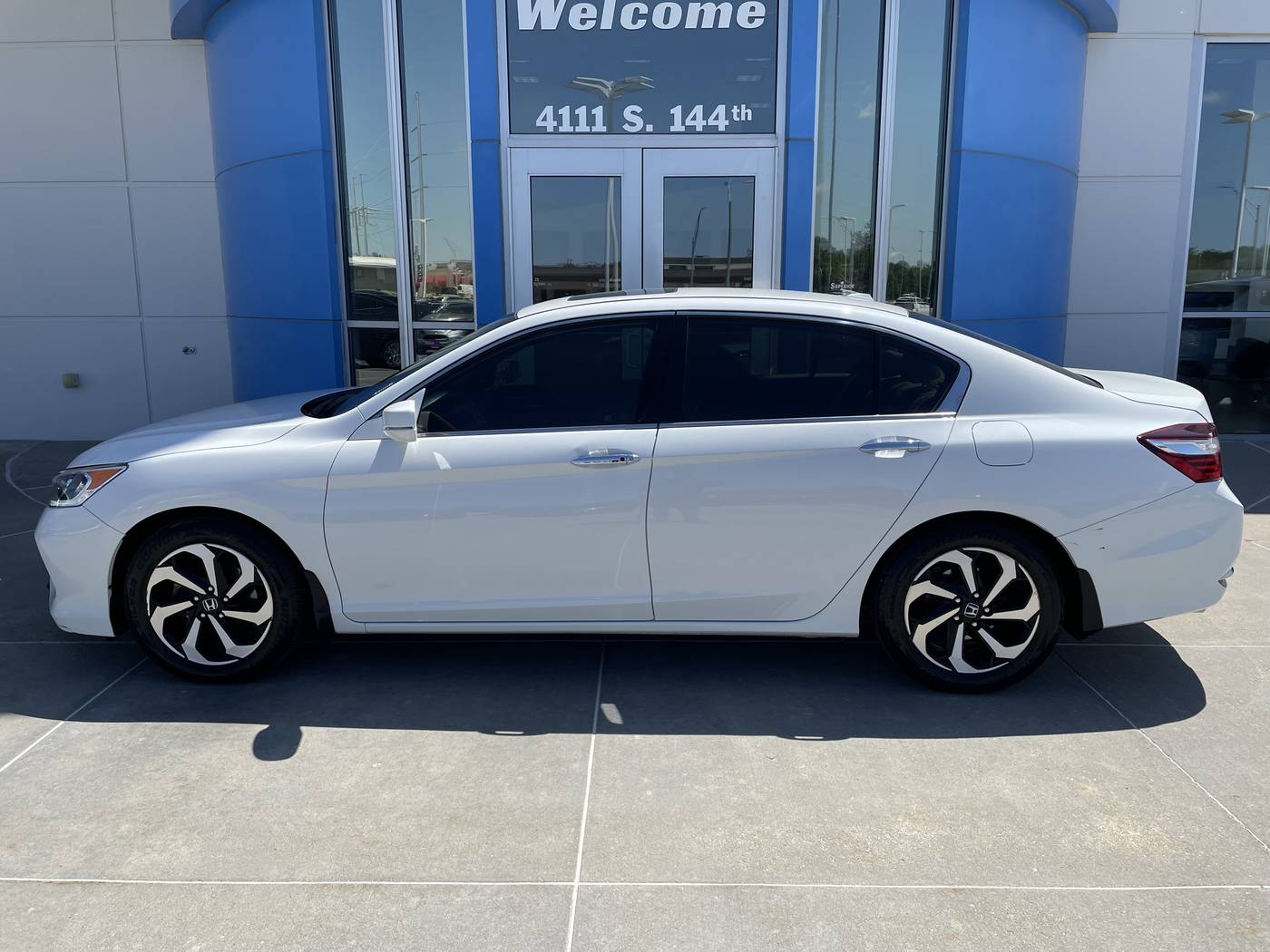 2017 Honda Accord EX-L V6 — Sedan — 72,438 mi — Omaha, NE