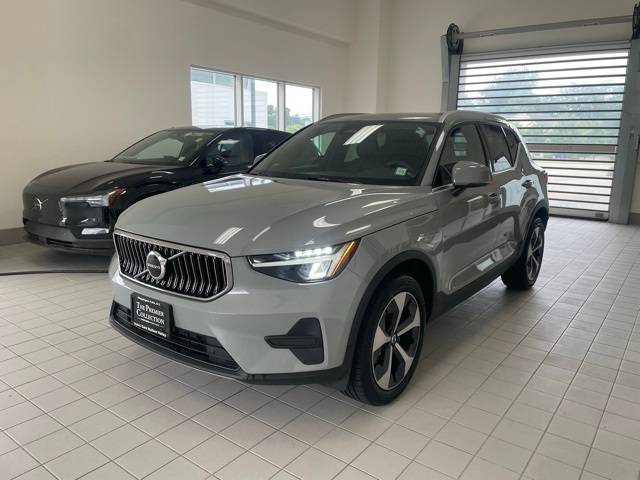 2025 Volvo XC40 Core — SUV — 5,488 mi — Wappingers Falls, NY