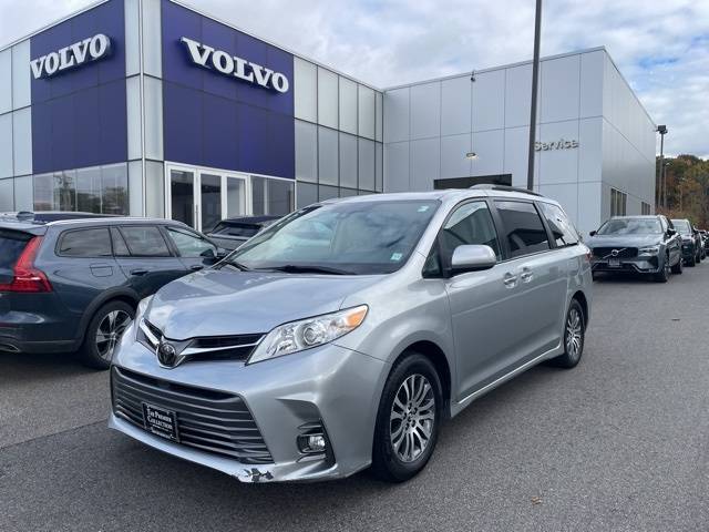 2020 Toyota Sienna XLE — Minivan — 29,852 mi — Wappingers Falls, NY