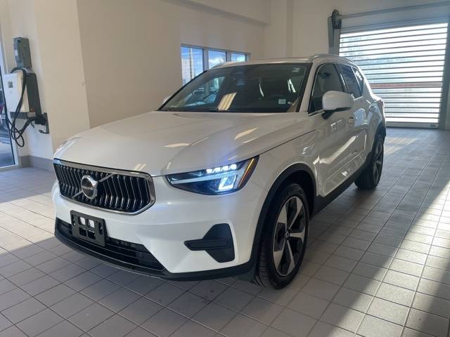 2025 Volvo XC40 Core — SUV — 3,438 mi — Wappingers Falls, NY