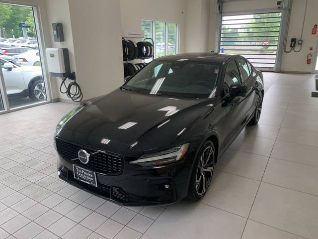 2025 Volvo S60 Plus — Sedan — 10,060 mi — Wappingers Falls, NY