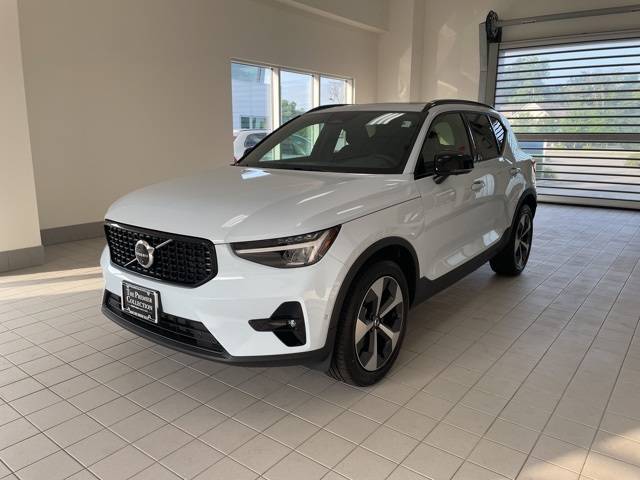 2025 Volvo XC40 Plus — SUV — 926 mi — Wappingers Falls, NY