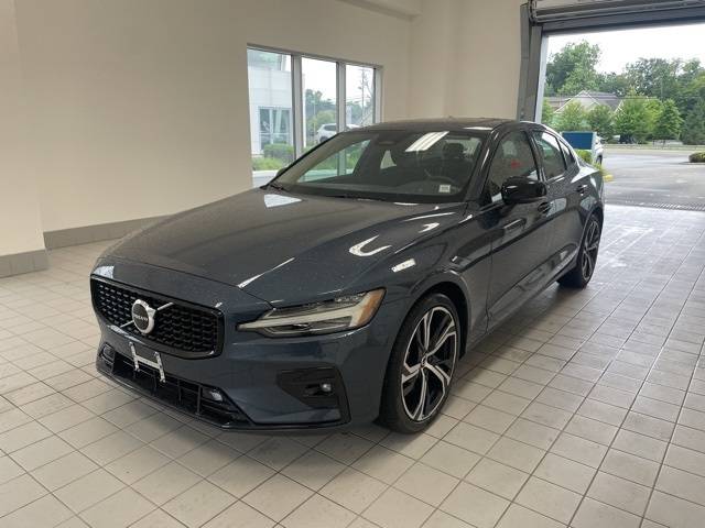 2025 Volvo S60 Core — Sedan — 15,968 mi — Wappingers Falls, NY