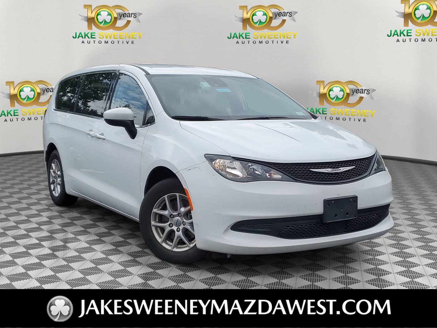 2023 Chrysler Voyager LX — Minivan — 69,482 mi — Cincinnati, OH
