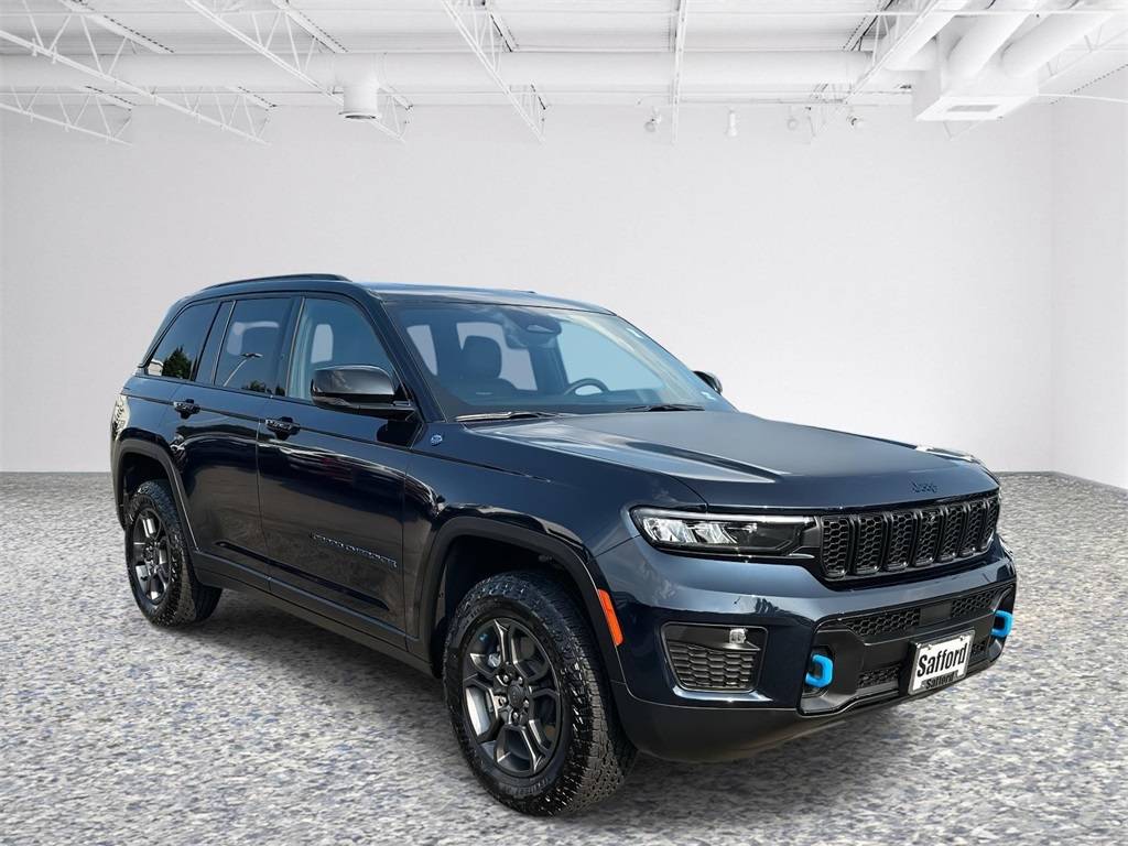 2024 Jeep Grand Cherokee Trailhawk 4xe — SUV — 5,600 mi — Springfield, VA