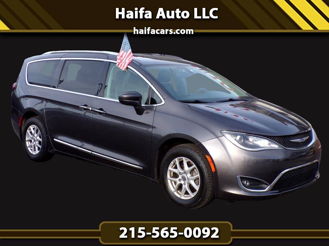 2020 Chrysler Pacifica Touring L — Minivan — 90,507 mi — Philadelphia, PA