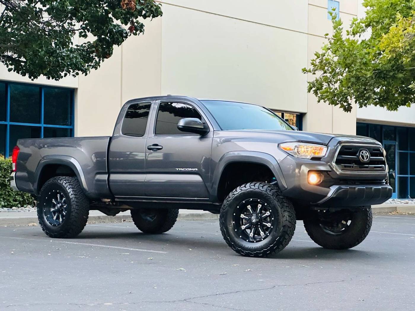 2016 Toyota Tacoma SR5 — Pickup Truck — 160,985 mi — West Sacramento, CA