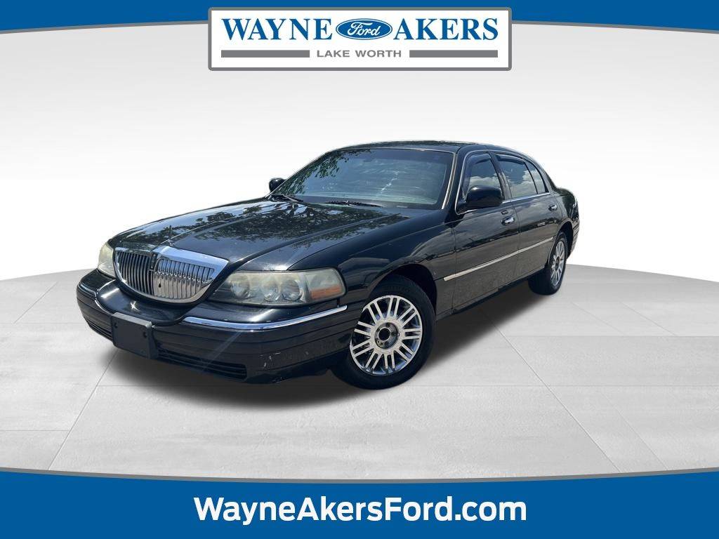 2011 Lincoln Town Car Executive L — Sedan — 228,559 mi — Lake Worth, FL