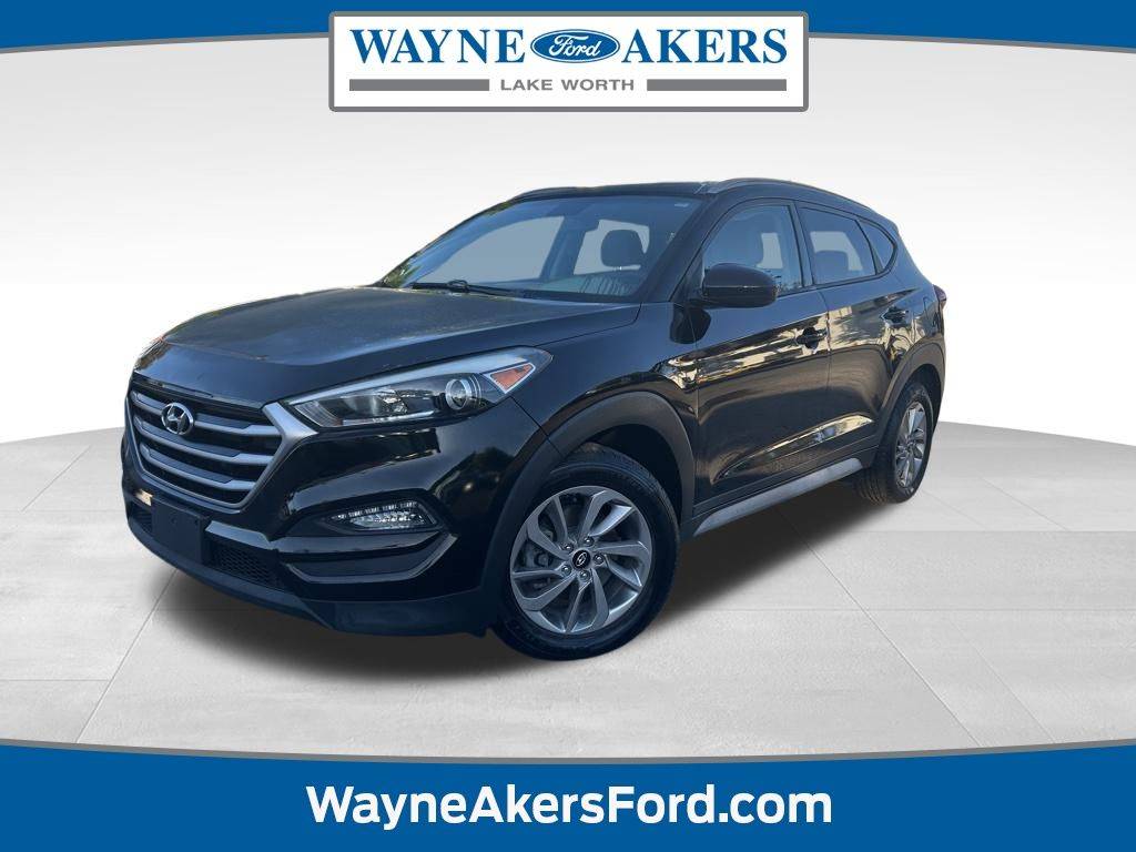 2017 Hyundai Tucson SE — SUV — 124,257 mi — Lake Worth, FL