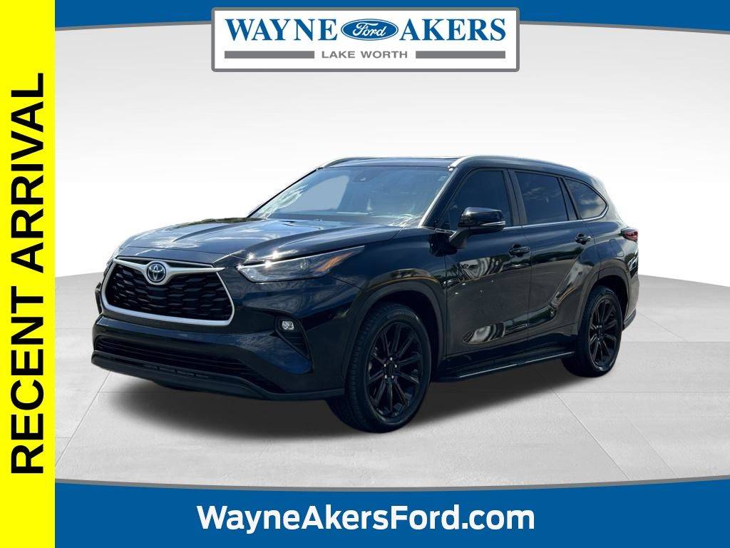 2023 Toyota Highlander Hybrid XLE — SUV — 24,000 mi — Lake Worth, FL