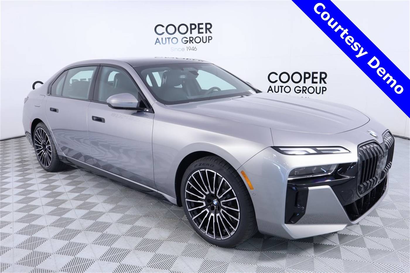 2025 BMW 7 Series 740i xDrive