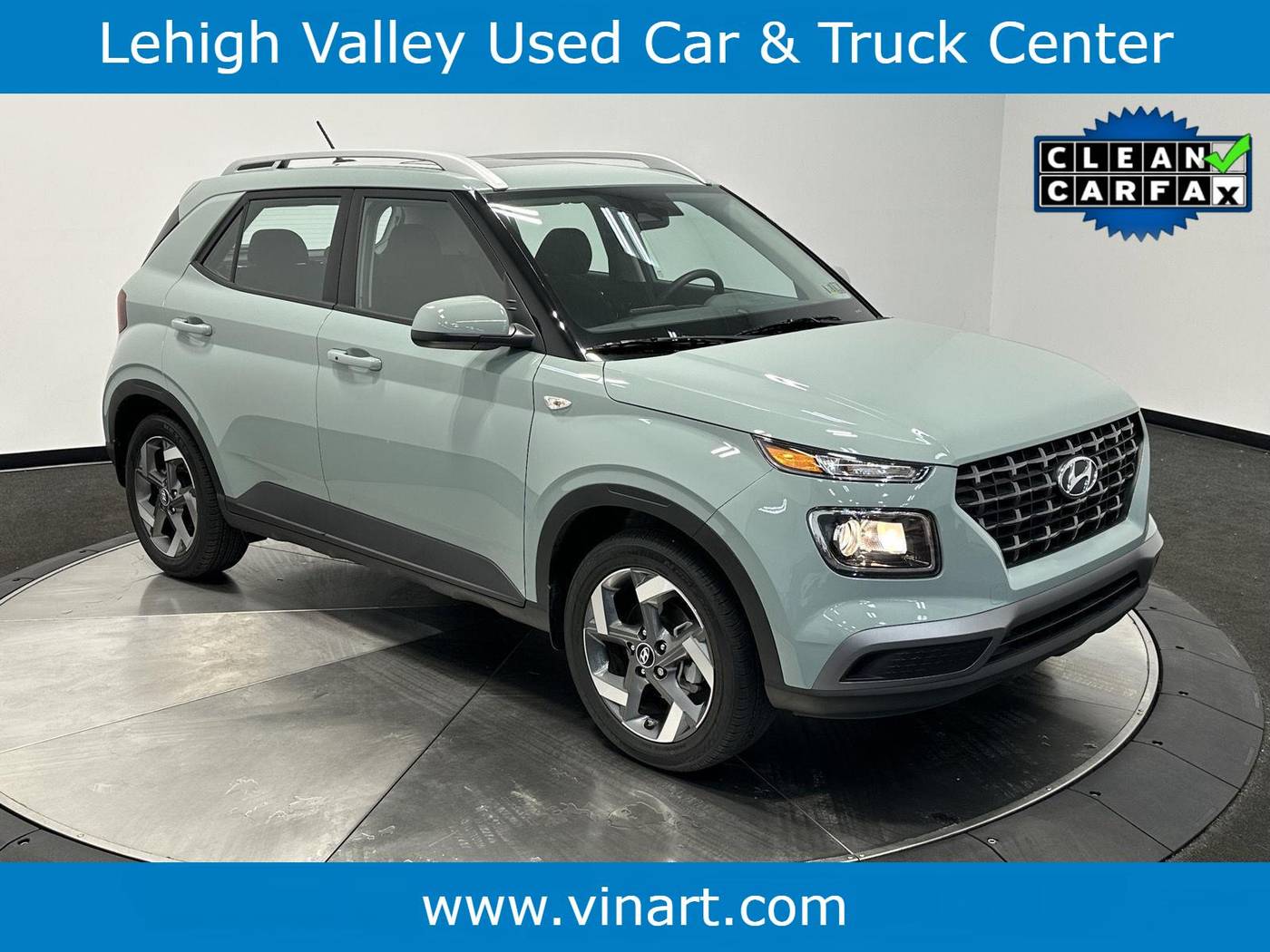 2025 Hyundai Venue SEL — SUV — 1,809 mi — Emmaus, PA