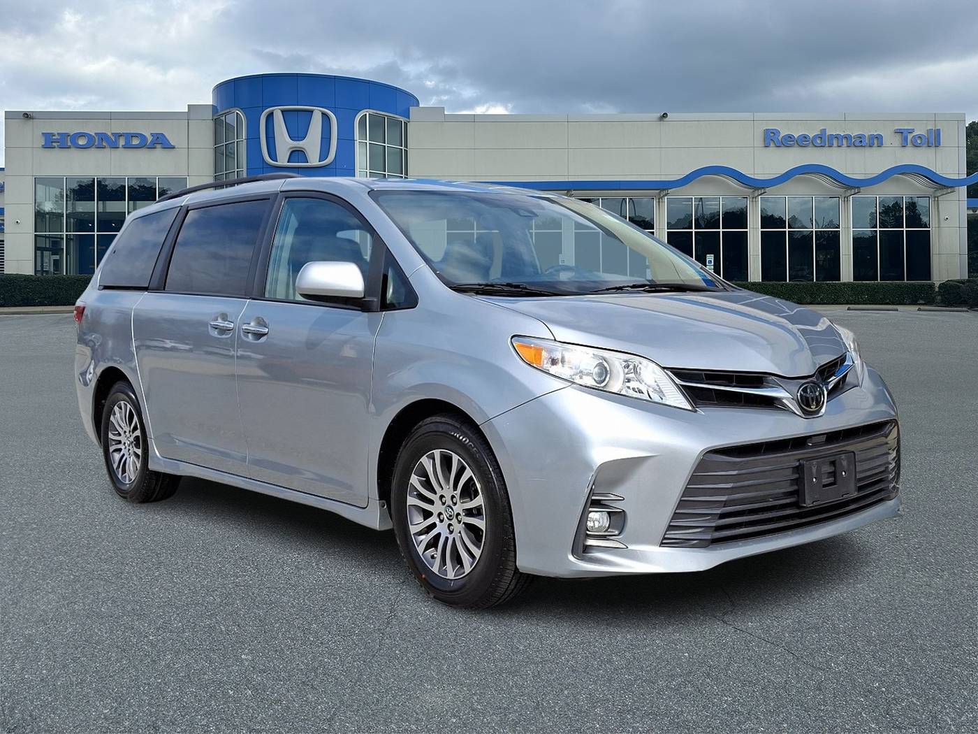 2020 Toyota Sienna XLE Auto Access Seat — Minivan — 71,982 mi — Downingtown, PA