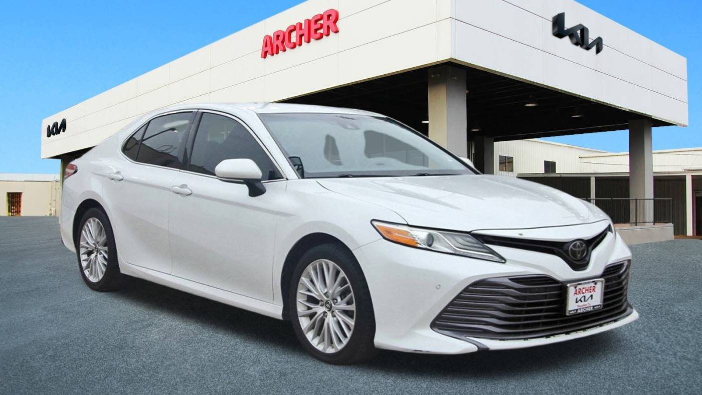 2018 Toyota Camry XLE — Sedan — 155,486 mi — Houston, TX
