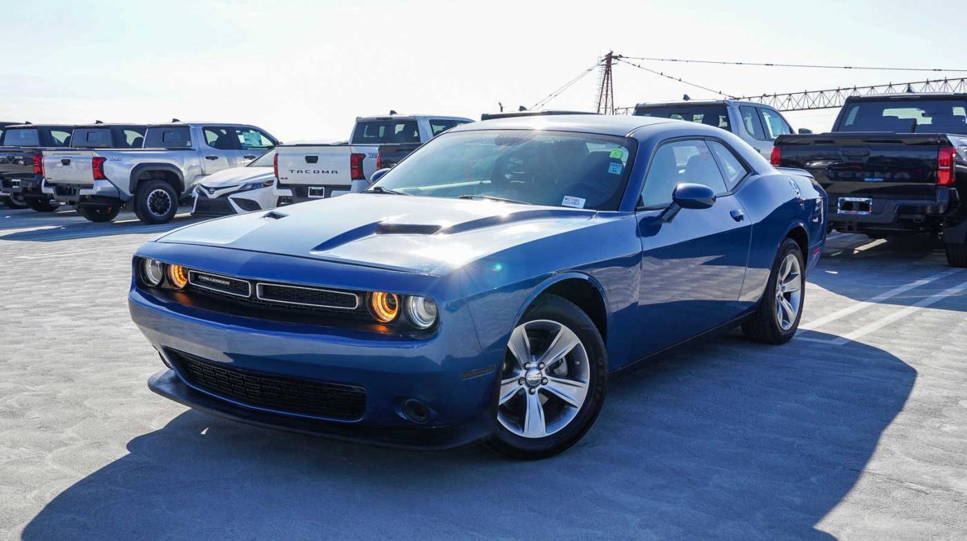 2022 Dodge Challenger SXT — Coupe — 44,179 mi — Los Angeles, CA