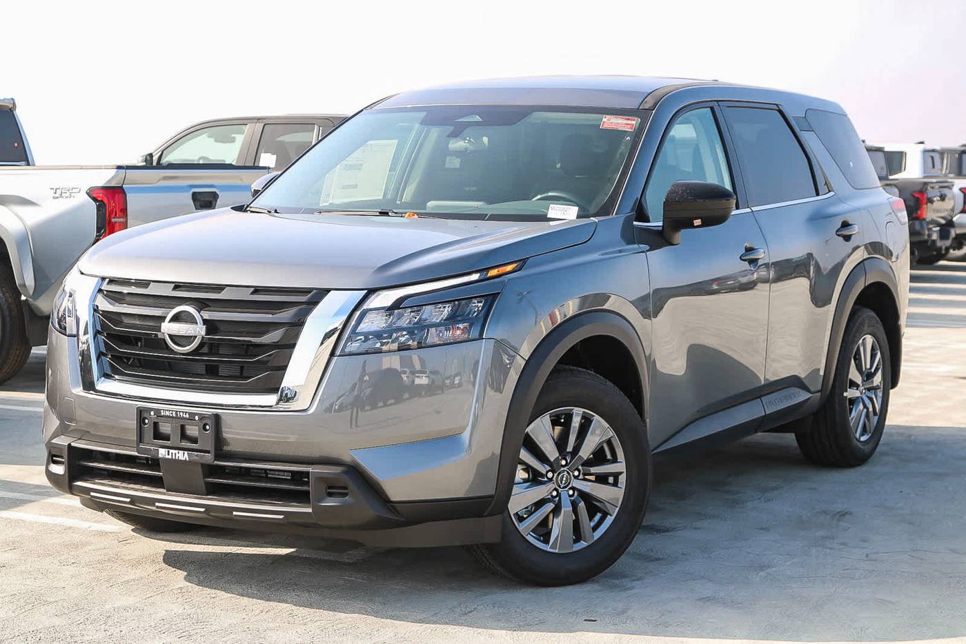 2025 Nissan Pathfinder S