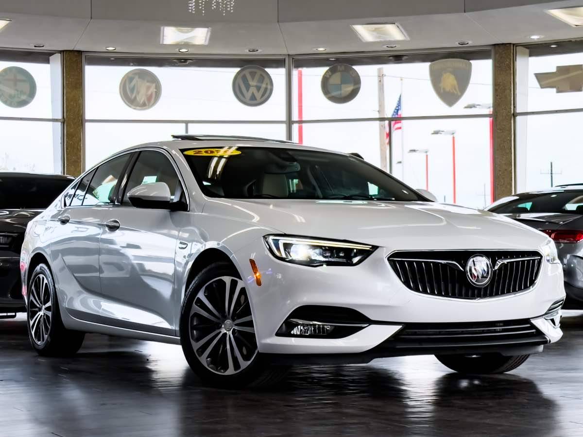 2019 Buick Regal Sportback Essence — Hatchback — 52,750 mi — Detroit, MI