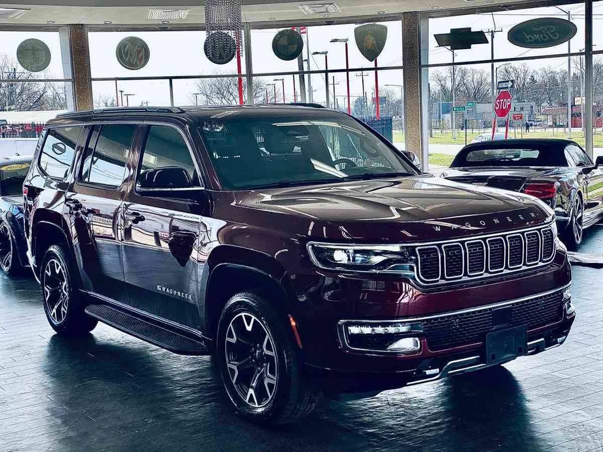 2023 Jeep Wagoneer Series III — SUV — 18,318 mi — Detroit, MI