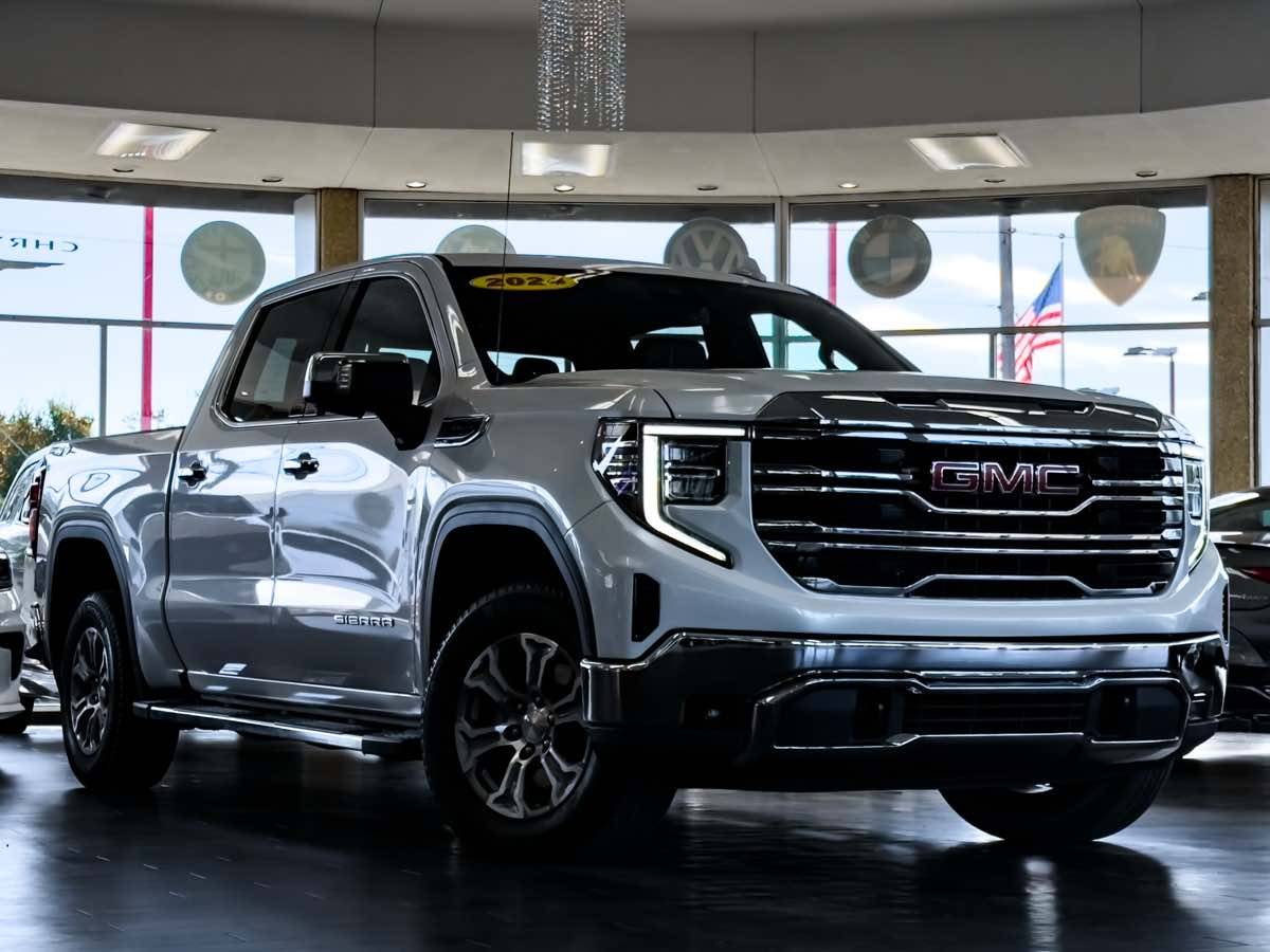 2024 GMC Sierra 1500 SLT — Pickup Truck — 38,012 mi — Detroit, MI