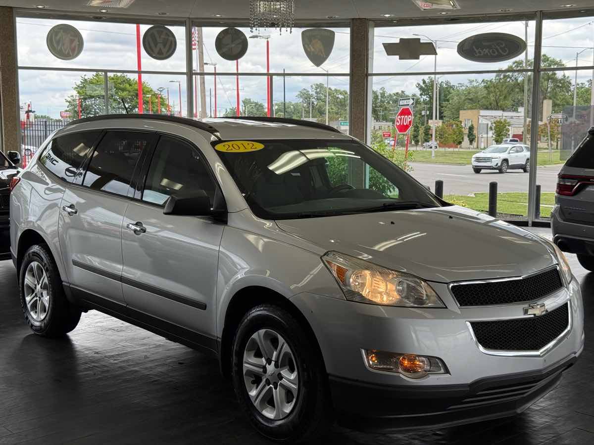 2012 Chevrolet Traverse LS — SUV — 142,736 mi — Detroit, MI