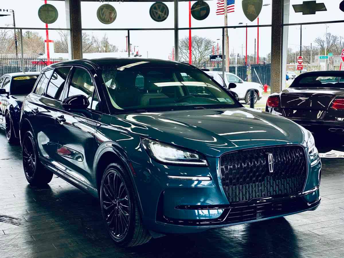 2023 Lincoln Corsair Standard — SUV — 9,590 mi — Detroit, MI