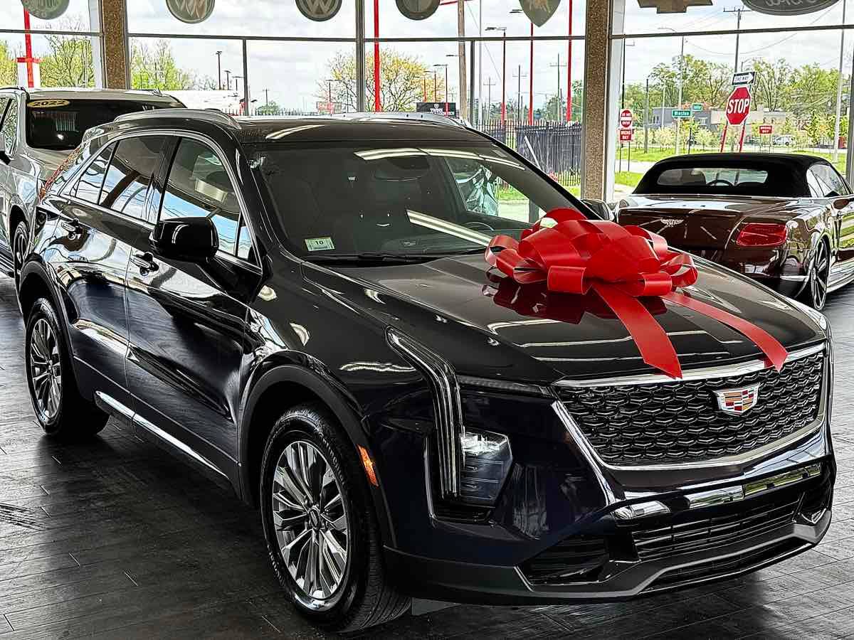 2024 Cadillac XT4 Premium Luxury — SUV — 15,798 mi — Detroit, MI