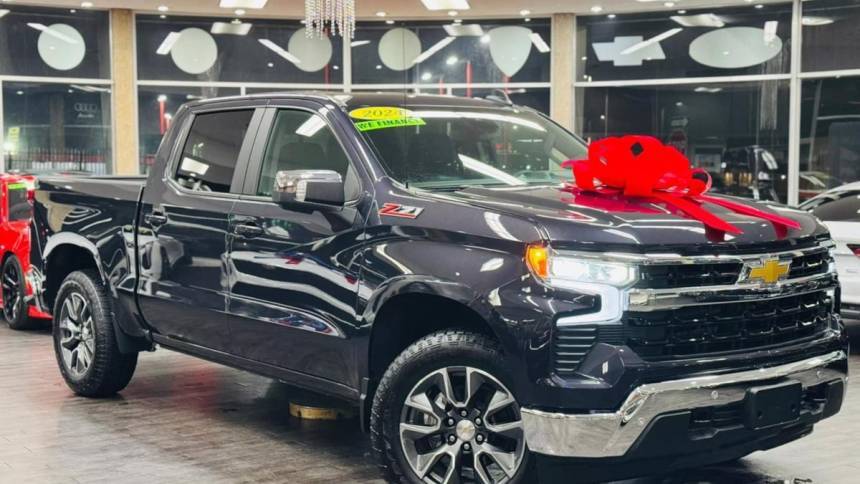 2024 Chevrolet Silverado 1500 LT — Pickup Truck — 860 mi — Detroit, MI