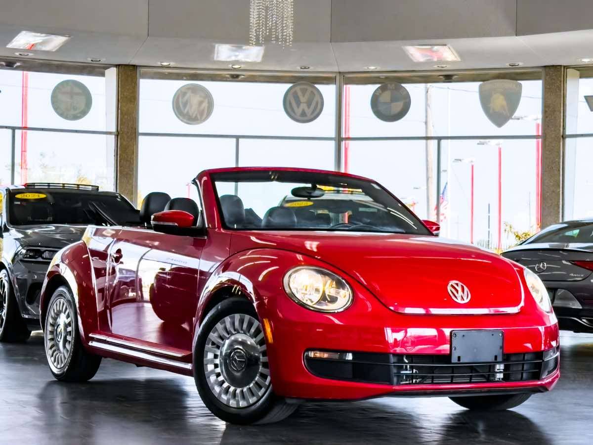 2015 Volkswagen Beetle 1.8T Classic — Convertible — 24,000 mi — Detroit, MI