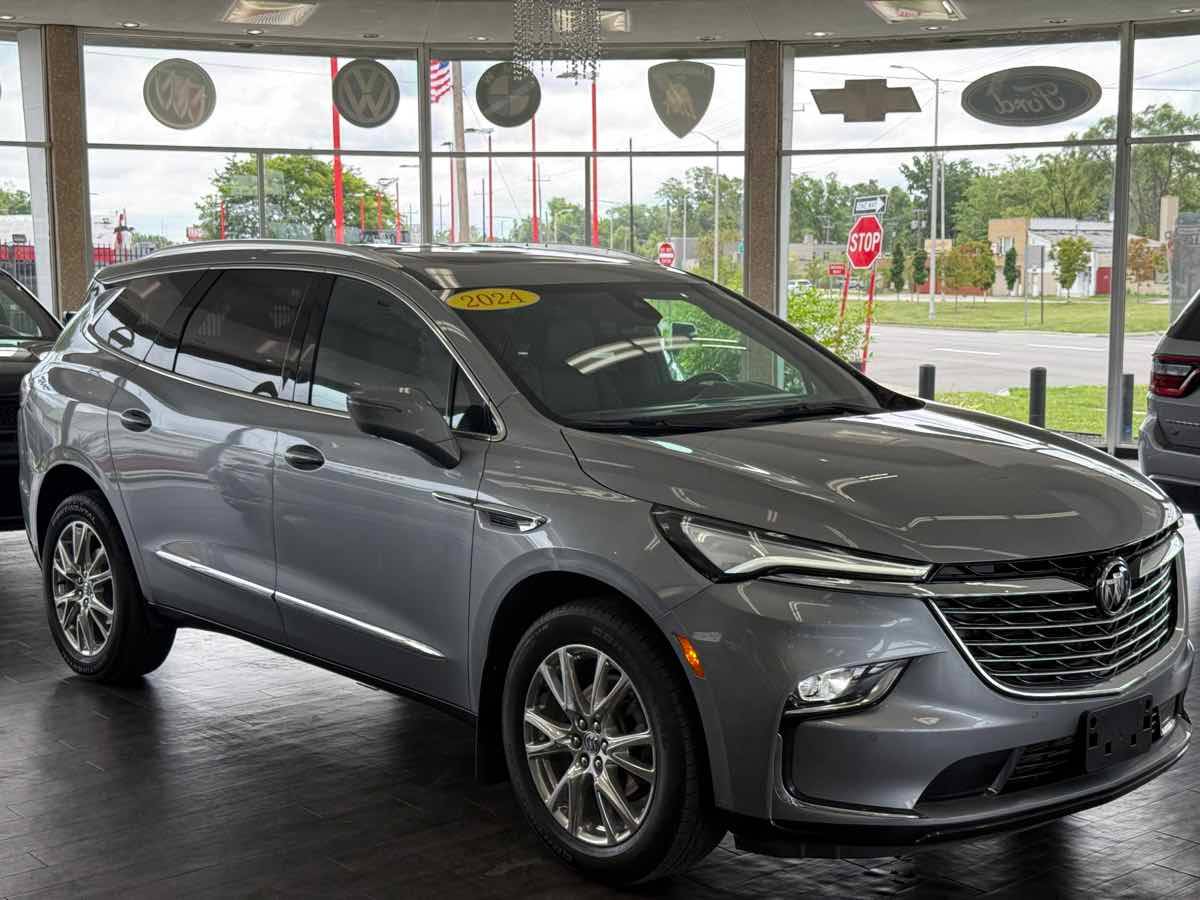 2024 Buick Enclave Essence — SUV — 24,179 mi — Detroit, MI
