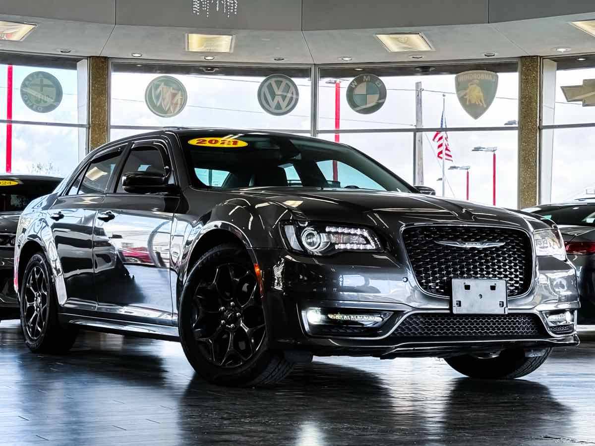 2021 Chrysler 300 Touring L — Sedan — 67,361 mi — Detroit, MI