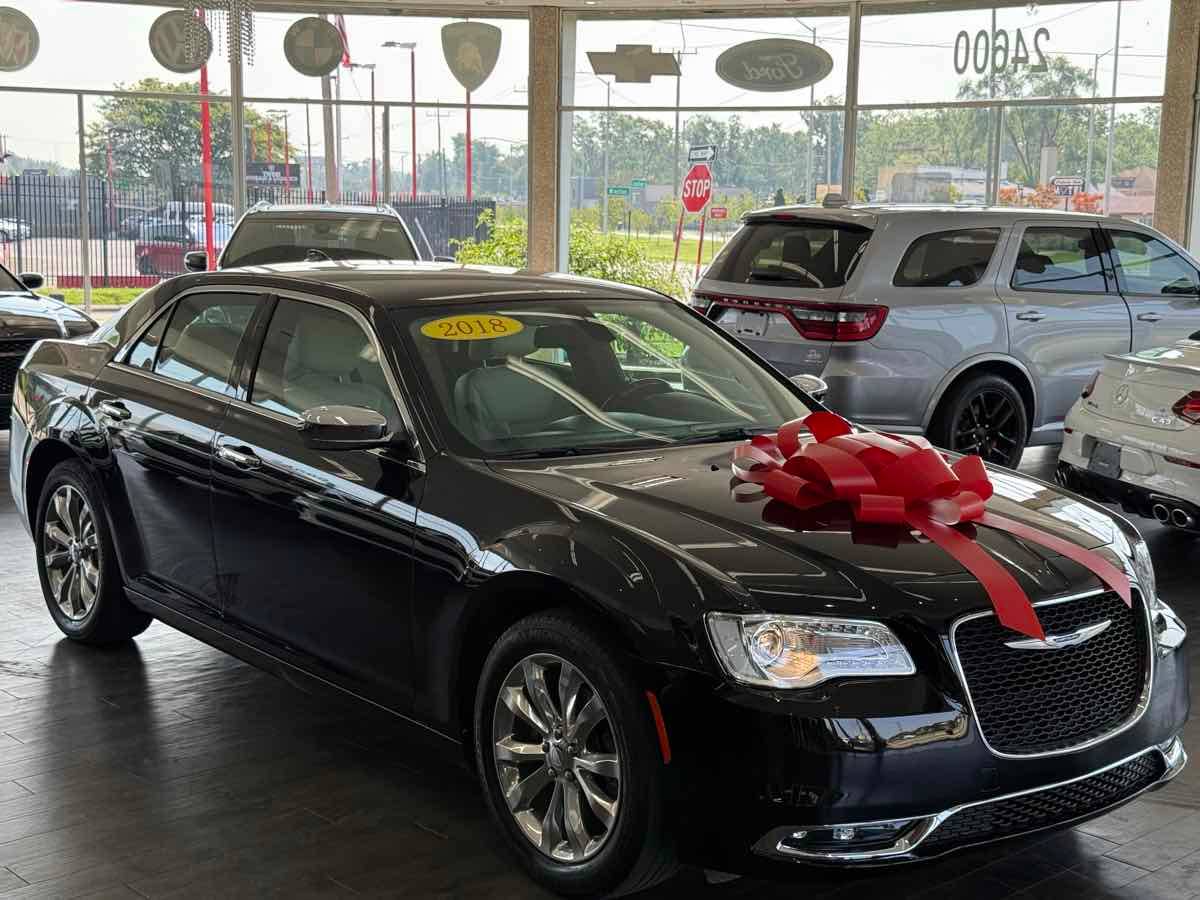 2018 Chrysler 300 Limited — Sedan — 65,822 mi — Detroit, MI