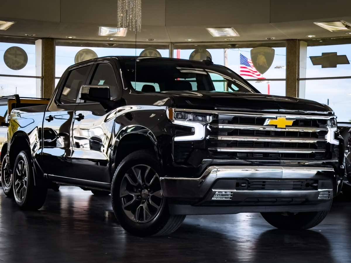 2024 Chevrolet Silverado 1500 LT — Pickup Truck — 1,418 mi — Detroit, MI