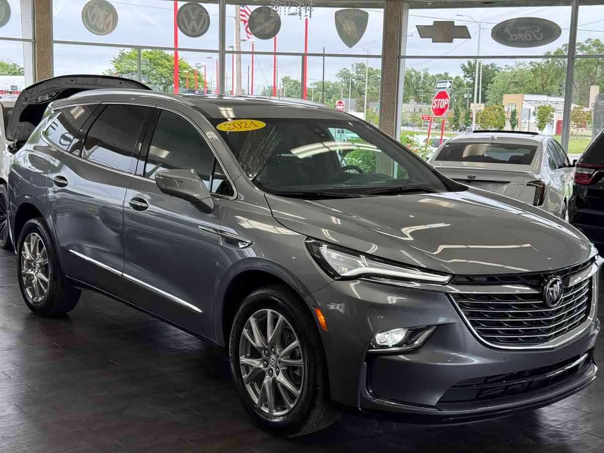 2024 Buick Enclave Premium — SUV — 17,205 mi — Detroit, MI