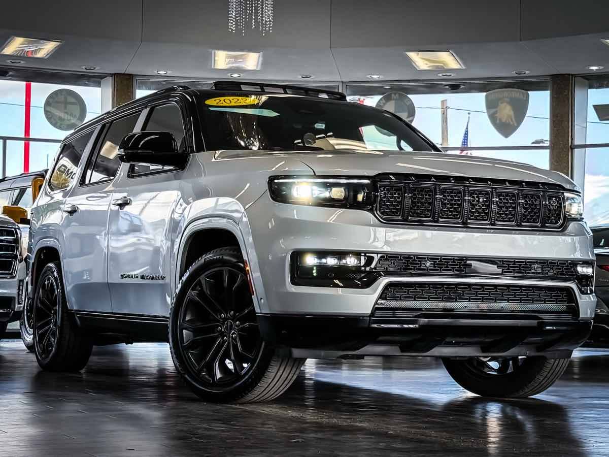 2023 Jeep Grand Wagoneer Series II Obsidian — SUV — 13,648 mi — Detroit, MI