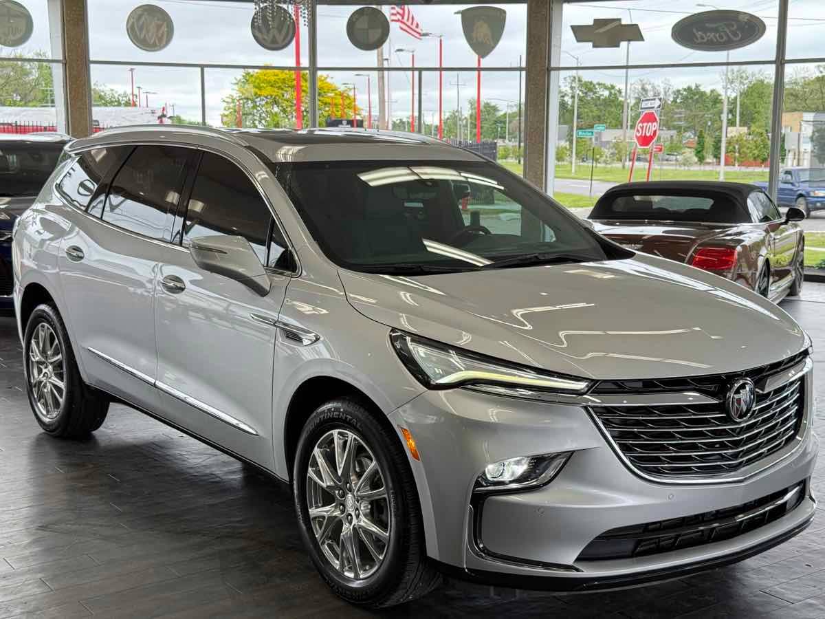 2022 Buick Enclave Premium — SUV — 12,062 mi — Detroit, MI