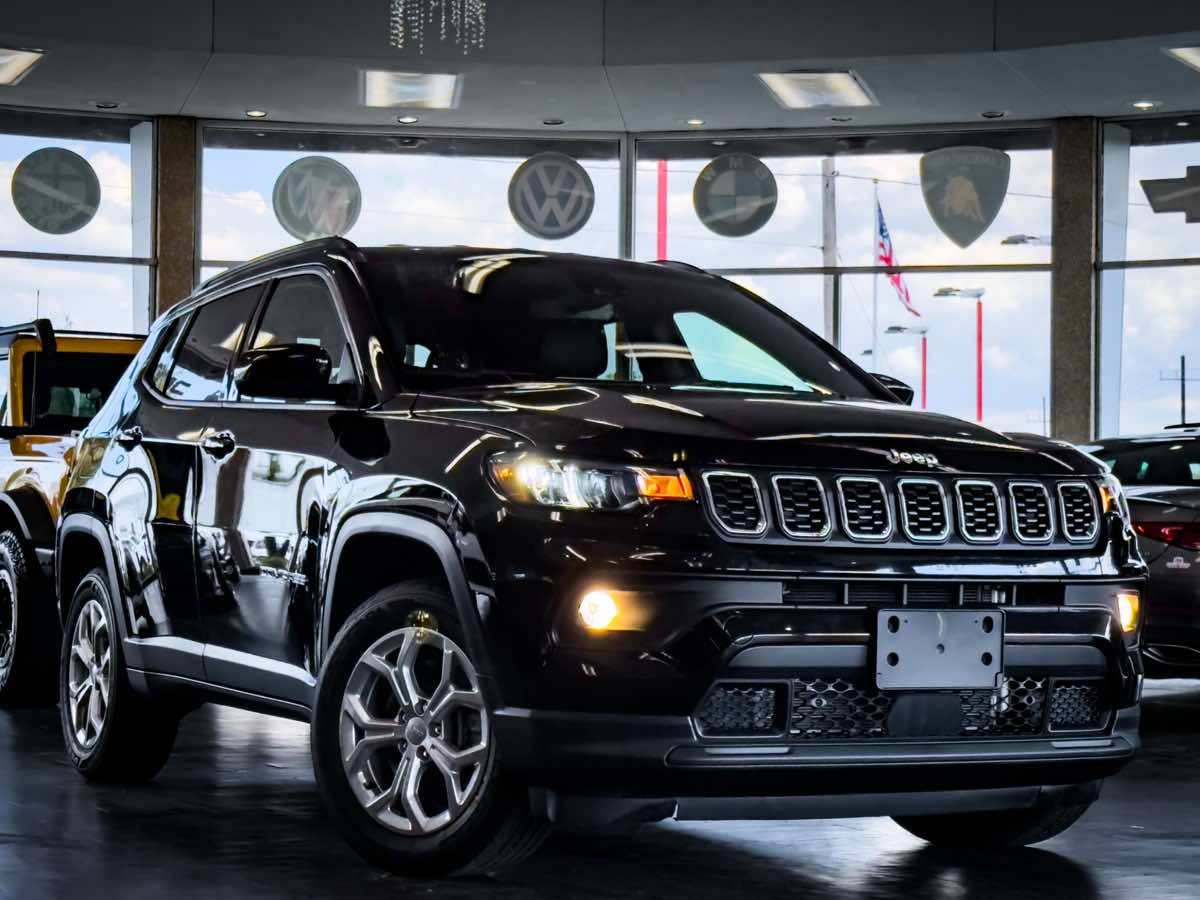 2024 Jeep Compass Latitude — SUV — 3,058 mi — Detroit, MI