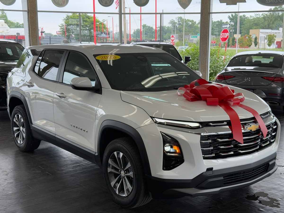 2025 Chevrolet Equinox LT — SUV — 13,760 mi — Detroit, MI
