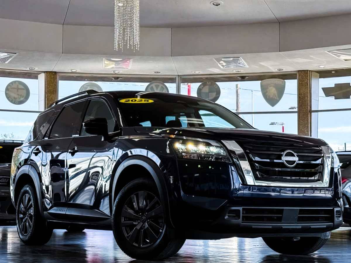 2025 Nissan Pathfinder SV — SUV — 22,315 mi — Detroit, MI