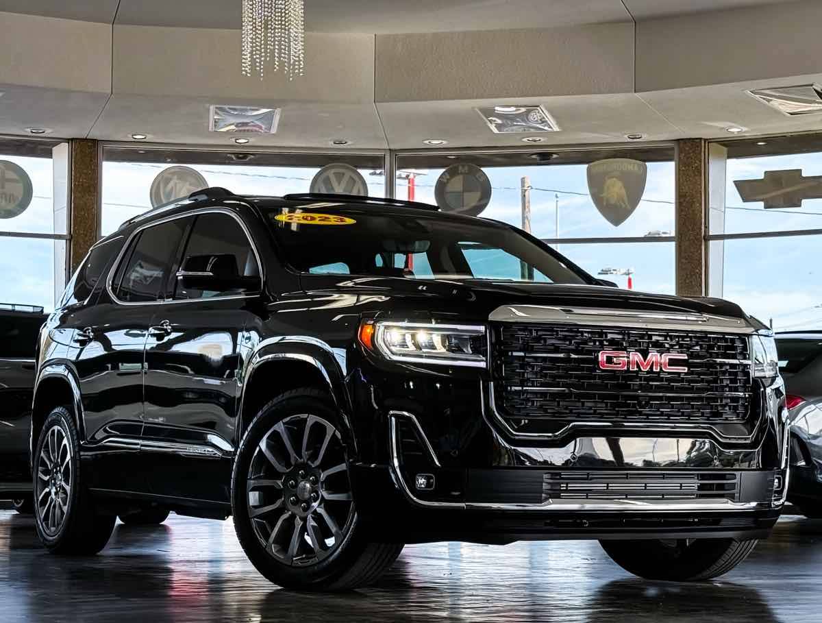 2023 GMC Acadia Denali — SUV — 32,403 mi — Detroit, MI