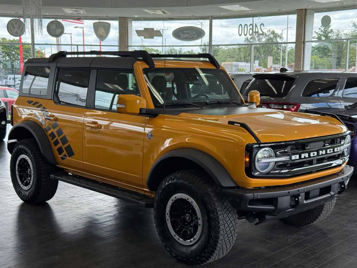 2022 Ford Bronco Outer Banks — SUV — 28,528 mi — Detroit, MI
